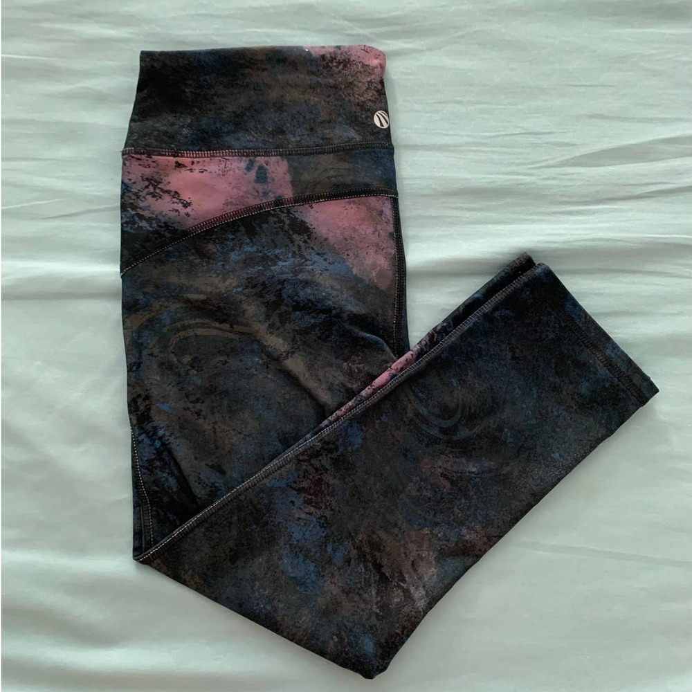 Marika Sport  Grey/Blue/Pink Splatter Capri Yoga Pants - M